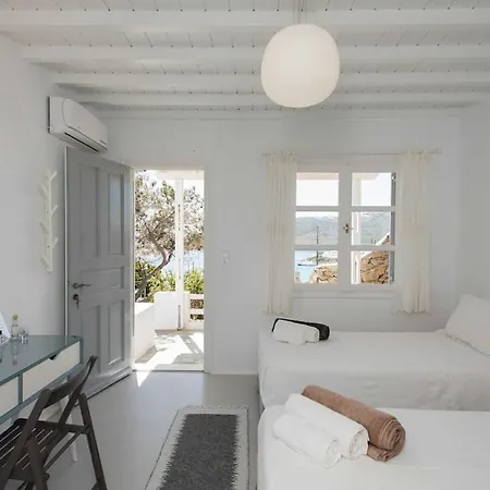 Mykonos Serendipity With 2 Bedrooms Walking Distance To The Beach! Apartment